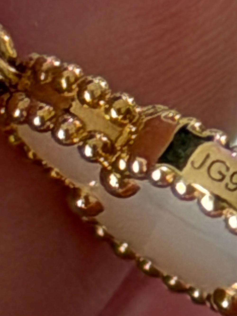 NEW never worn Vintage Alhambra bracelet, 5 motifs White Mother-of-Pearl - Picture 7 of 7